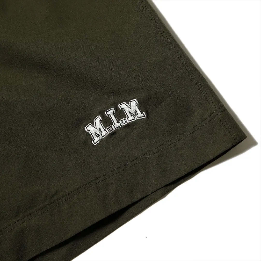 MADE IN MUSIC SHORT PANTS