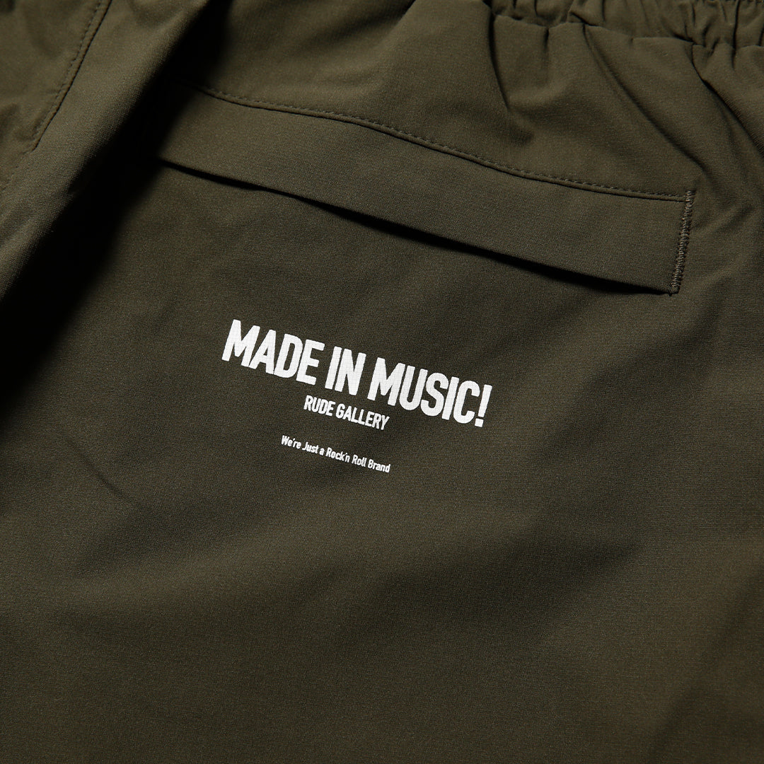MADE IN MUSIC SHORT PANTS