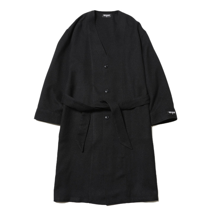 NO COLLAR ROBE