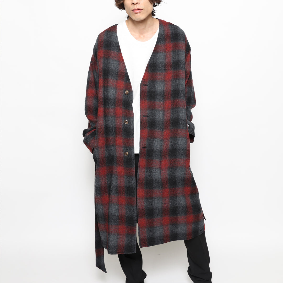 NO COLLAR ROBE